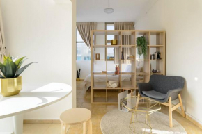 Bright and spacious loft by the sea with Bomb Shelter